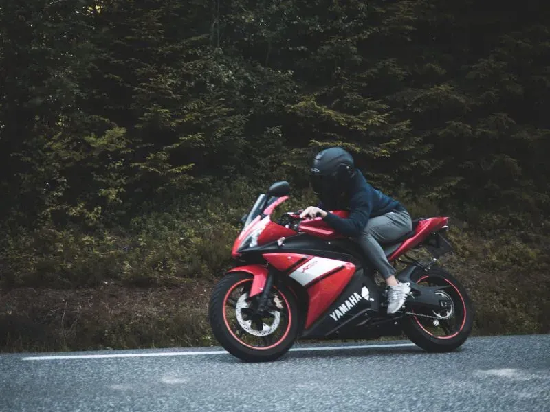 Jeansy motocyklowe damskie - wybór nowoczesnej motocyklistki